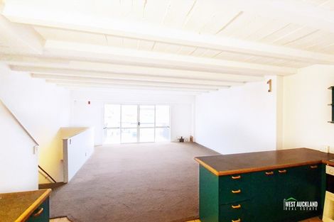 Photo of property in 8 Captain Scott Road, Glen Eden, Auckland, 0602