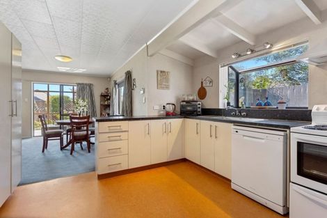 Photo of property in 5 Sheraton Place, Redwood, Christchurch, 8051