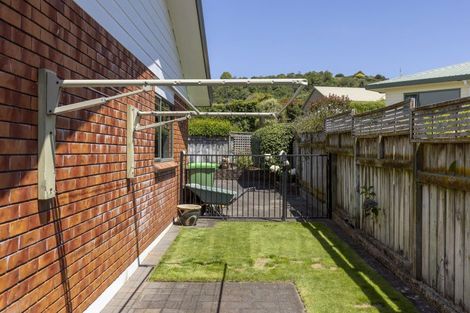 Photo of property in 25 Kinder Street, Acacia Bay, Taupo, 3330