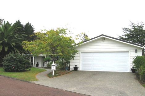 Photo of property in 32 Ganymede Place, Half Moon Bay, Auckland, 2012