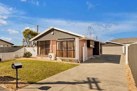 Photo of property in 12 Esk Place, Aranui, Christchurch, 8061