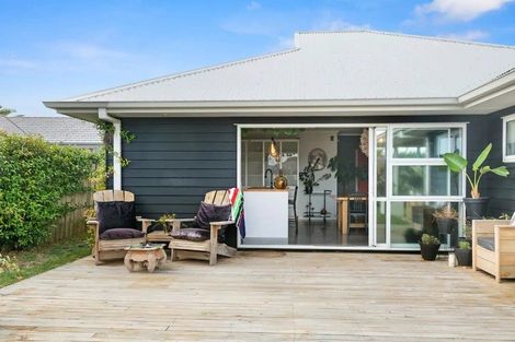 Photo of property in 1 Gibson Place, Papamoa Beach, Papamoa, 3118