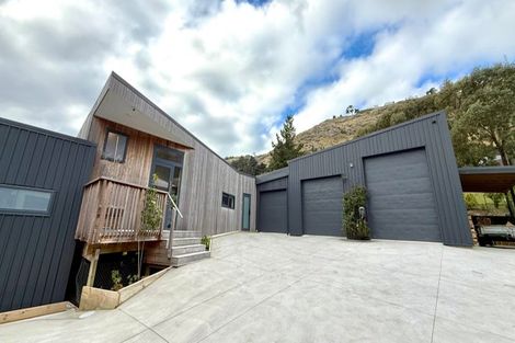 Photo of property in 13 Matuku Lane, Heathcote Valley, Christchurch, 8022