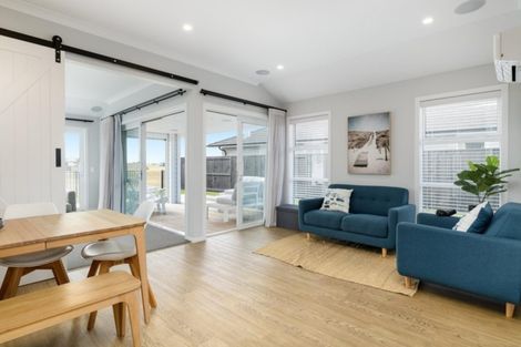 Photo of property in 5 Jeffs Way, Papamoa Beach, Papamoa, 3118