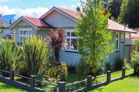 Photo of property in 4 Broadway, Reefton, 7830