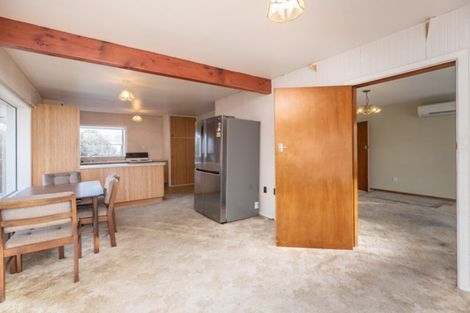Photo of property in 406 Main North Road, Redwood, Christchurch, 8051