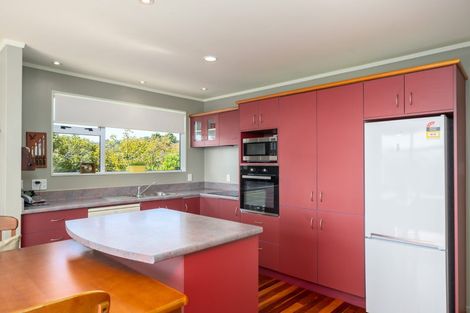 Photo of property in 2 Windermeer Grove, Churton Park, Wellington, 6037