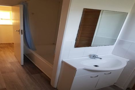 Photo of property in 7 Kia Ora Road, Beach Haven, Auckland, 0626