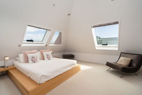 Photo of property in 6/50 Marine Parade, Mount Maunganui, 3116