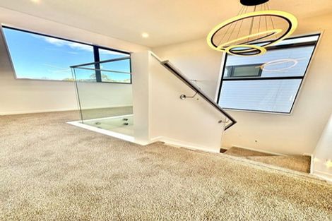 Photo of property in 8a Datura Place, Sunnynook, Auckland, 0620