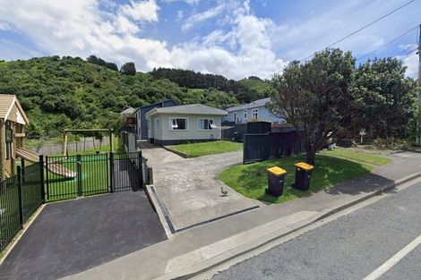 Photo of property in 23a Happy Valley Road, Owhiro Bay, Wellington, 6023