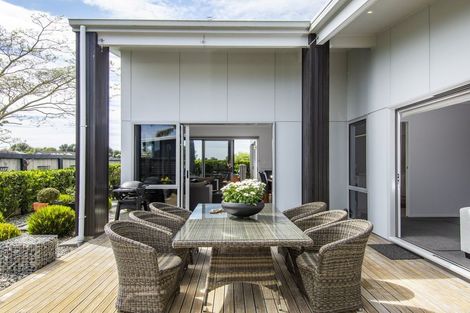 Photo of property in 11 Oriental Parade, Papamoa Beach, Papamoa, 3118