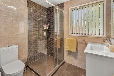 Photo of property in 14 Framalda Place, Conifer Grove, Takanini, 2112