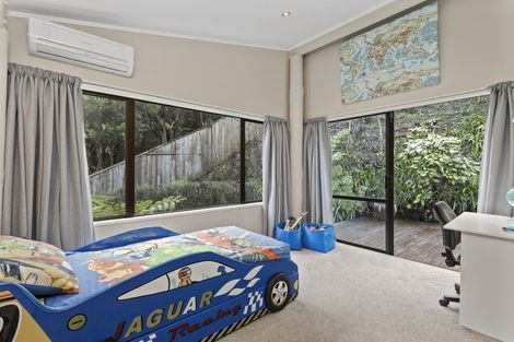 Photo of property in 35 Rosecamp Road, Beach Haven, Auckland, 0626