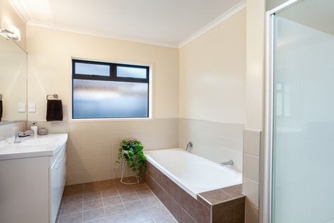 Photo of property in 23 Tomika Crescent, Papamoa Beach, Papamoa, 3118