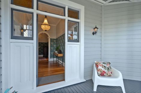 Photo of property in 260-262 High Street North, Carterton, 5713