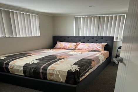 Photo of property in 55b Everglade Drive, Goodwood Heights, Auckland, 2105