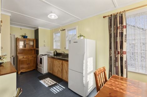 Photo of property in 11 Cleland Crescent, Naenae, Lower Hutt, 5011