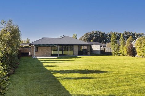 Photo of property in 60 Luxembourg Crescent, Halswell, Christchurch, 8025