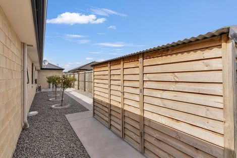 Photo of property in 117 Shillingford Boulevard, Rolleston, 7615