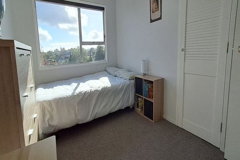 Photo of property in 15 Mile Place, Henderson, Auckland, 0612