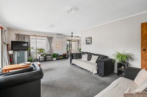 Photo of property in 1/140 Parkhurst Road, Parakai, 0830