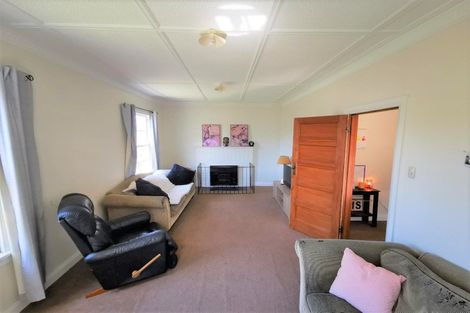 Photo of property in 30 Gordon Street, Dannevirke, 4930