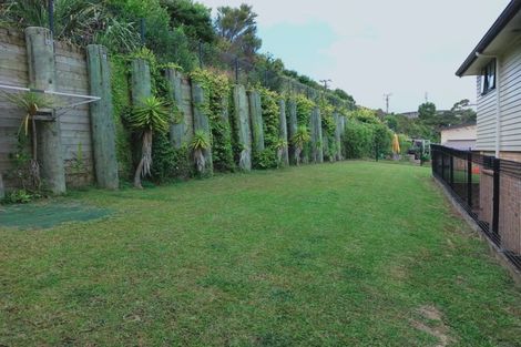 Photo of property in 5 Waldorf Crescent, Orewa, 0931