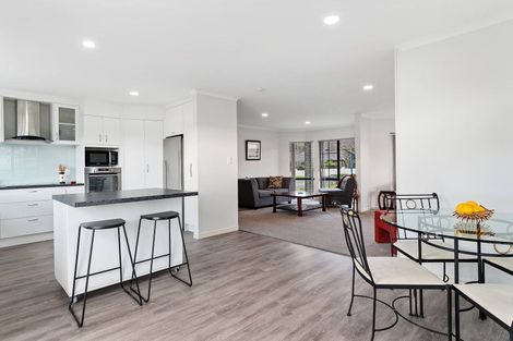 Photo of property in 1 Amberley Crescent, Bethlehem, Tauranga, 3110