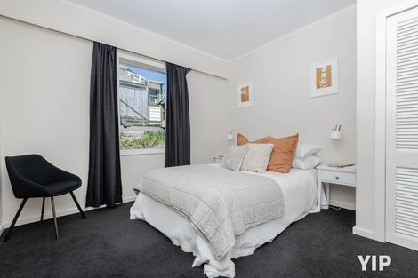Photo of property in 10 Black Rock Road, Newlands, Wellington, 6037