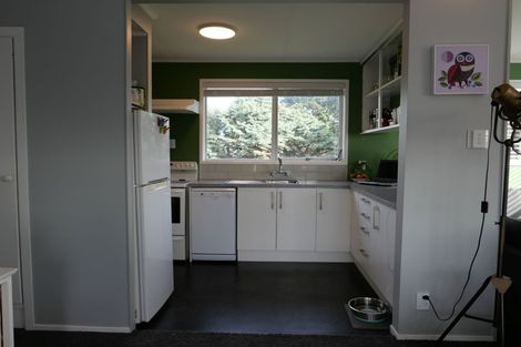 Photo of property in 10 Konini Crescent, Waikanae Beach, Waikanae, 5036