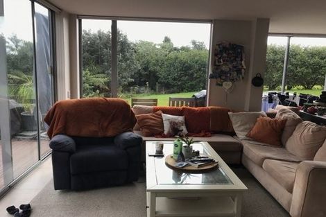 Photo of property in 137 Wade River Road, Wade Heads, Whangaparaoa, 0932