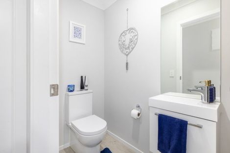 Photo of property in 39 Karearea Avenue, Kenepuru, Porirua, 5022