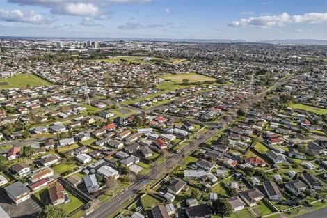 Photo of property in 103 Flat Bush Road, Clover Park, Auckland, 2023