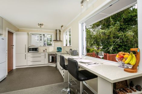Photo of property in 29 Sunhill Road, Sunnyvale, Auckland, 0612