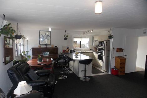 Photo of property in 1 Roots Street West, Feilding, 4702