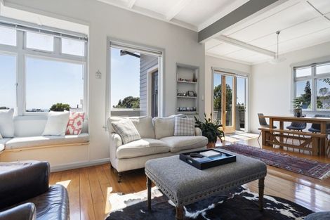 Photo of property in 101 Gover Street, New Plymouth, 4310