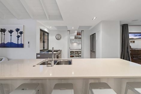 Photo of property in 1/8 The Esplanade, Campbells Bay, Auckland, 0630