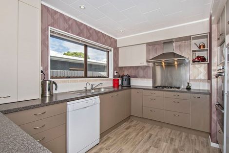 Photo of property in 12 Kotare Crescent, Maunu, Whangarei, 0110