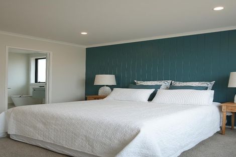 Photo of property in 47 Metoriti Crescent, Karaka, 2124