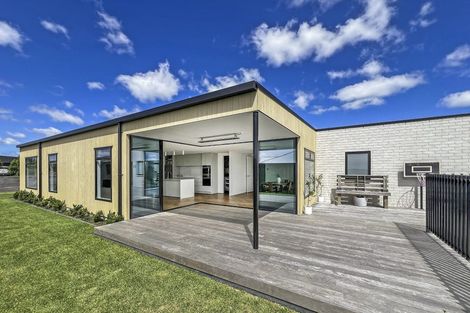 Photo of property in 36 Breton Drive, Waipu, 0510