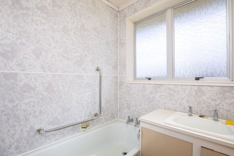 Photo of property in 2 Erica Place, Bell Block, New Plymouth, 4312