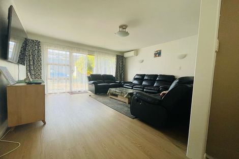 Photo of property in 2/15 Hayward Road, Papatoetoe, Auckland, 2025