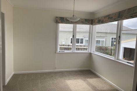 Photo of property in 98 Oakdale Road, Mount Roskill, Auckland, 1041