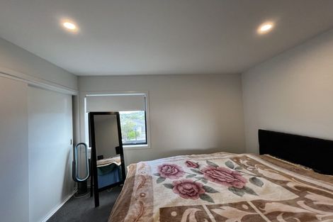 Photo of property in 8/1 Fruitvale Road, New Lynn, Auckland, 0600