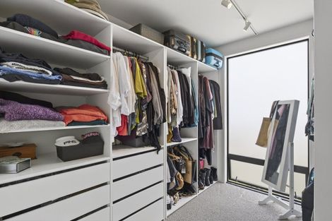 Photo of property in 8 Kowhai Street, Strandon, New Plymouth, 4312