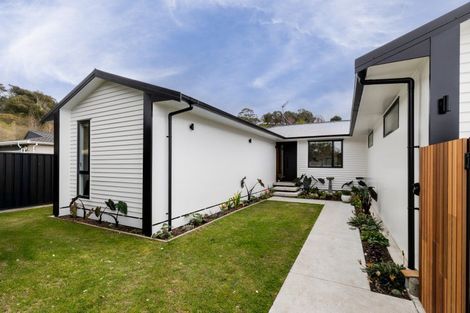 Photo of property in 23 Golding Road, Taradale, Napier, 4112