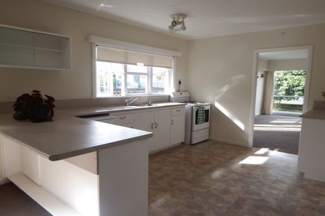 Photo of property in 2 Saint Leonard Street, Saint Johns Hill, Whanganui, 4501