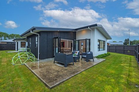 Photo of property in 1 Serenity Crescent, Kelvin Grove, Palmerston North, 4414