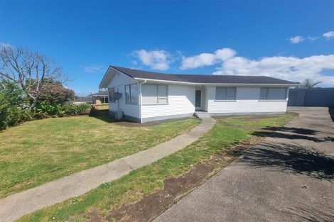 Photo of property in 13 Harmel Road, Glendene, Auckland, 0602